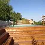 La Terrazza Del Subasio לינה וארוחת בוקר 4*
