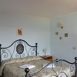 לינה וארוחת בוקר La Terrazza Del Subasio
