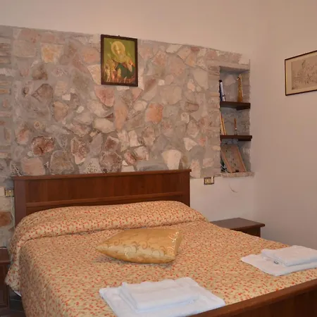 La Terrazza Del Subasio Bed & Breakfast 4*
