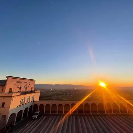 La Terrazza Del Subasio Panzió